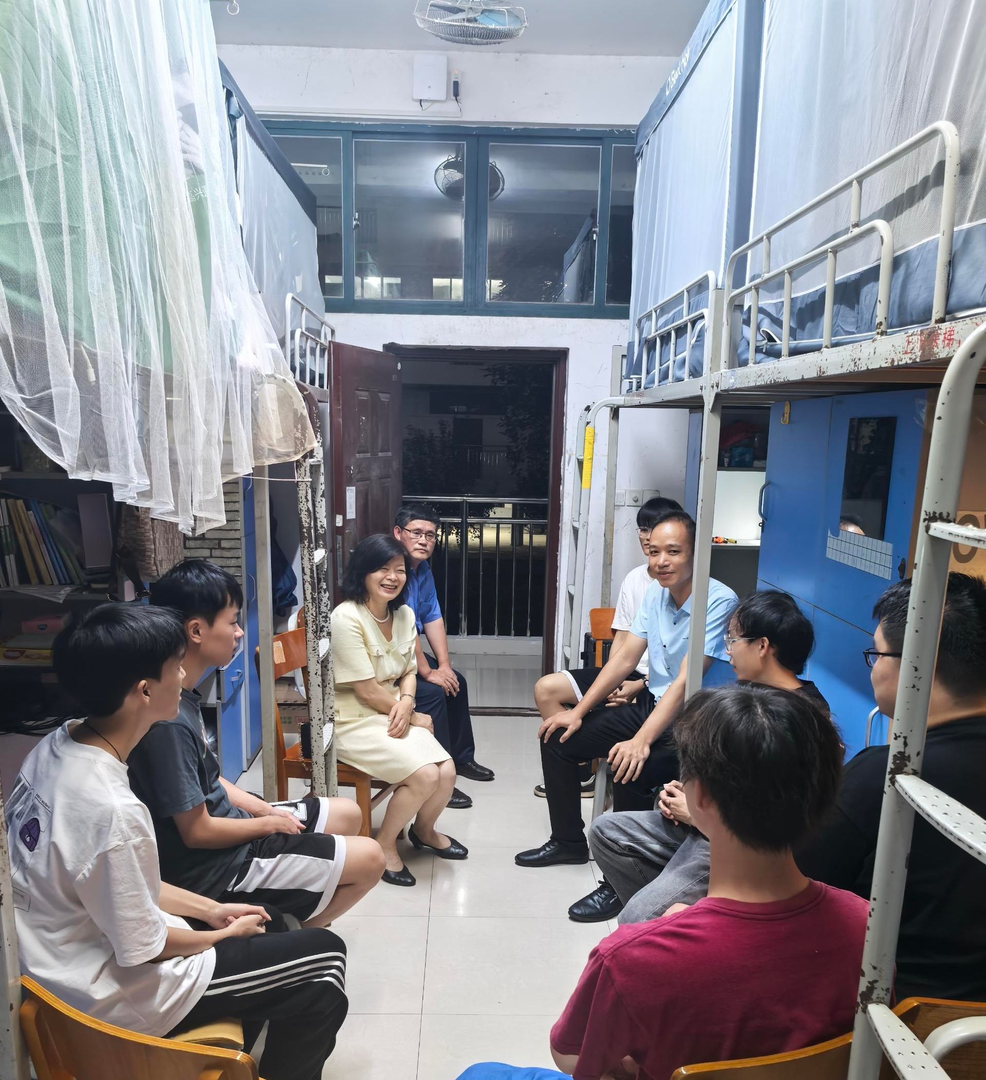 倾听心声 提升服务——后勤管理处（保卫处）开展2025年春季学期“学声直通车，服务面对面”师生座谈会